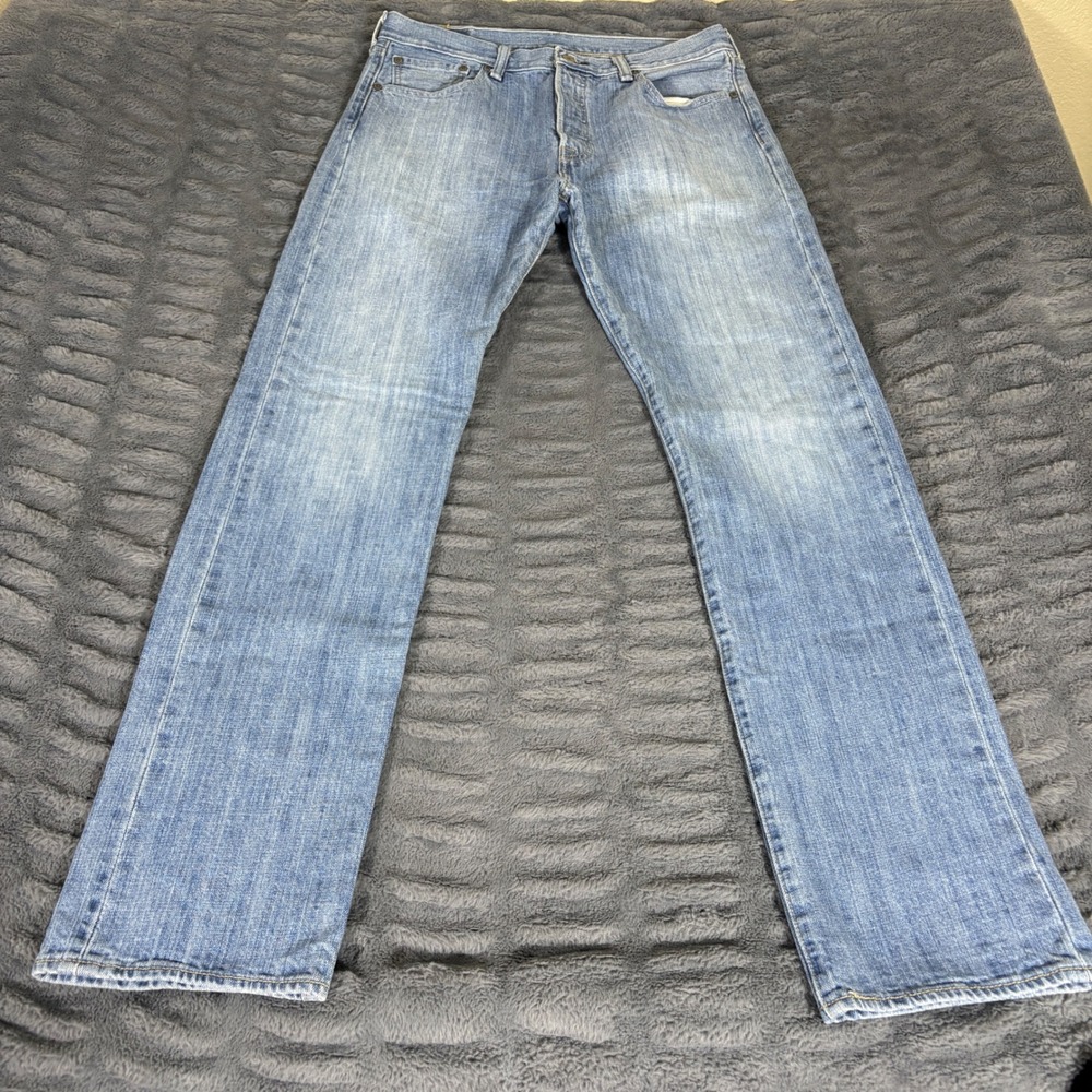 Levis 501 Original Straight Leg Light Wash Blue Jeans Mens 33x34 00501-0537